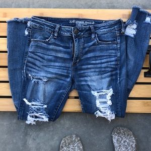 American Eagle Size 10 Super Distressed